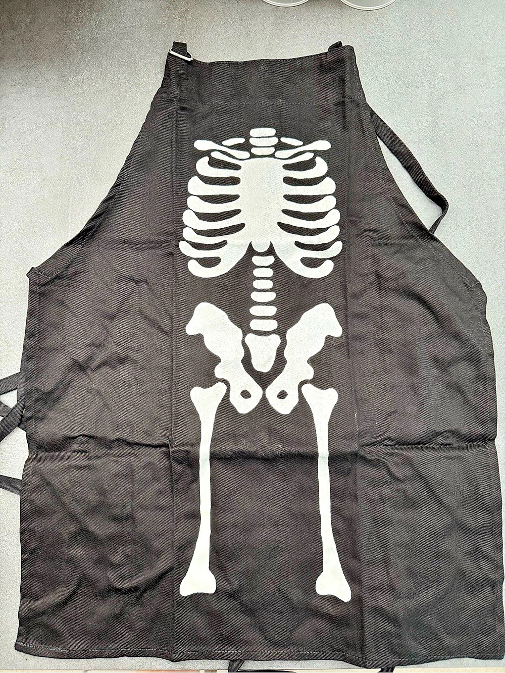 Williams Sonoma Skeleton Kids Apron Black & White
